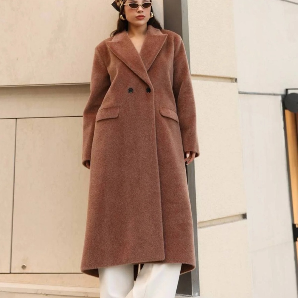 Old Money Coat - Picture 4 of 12